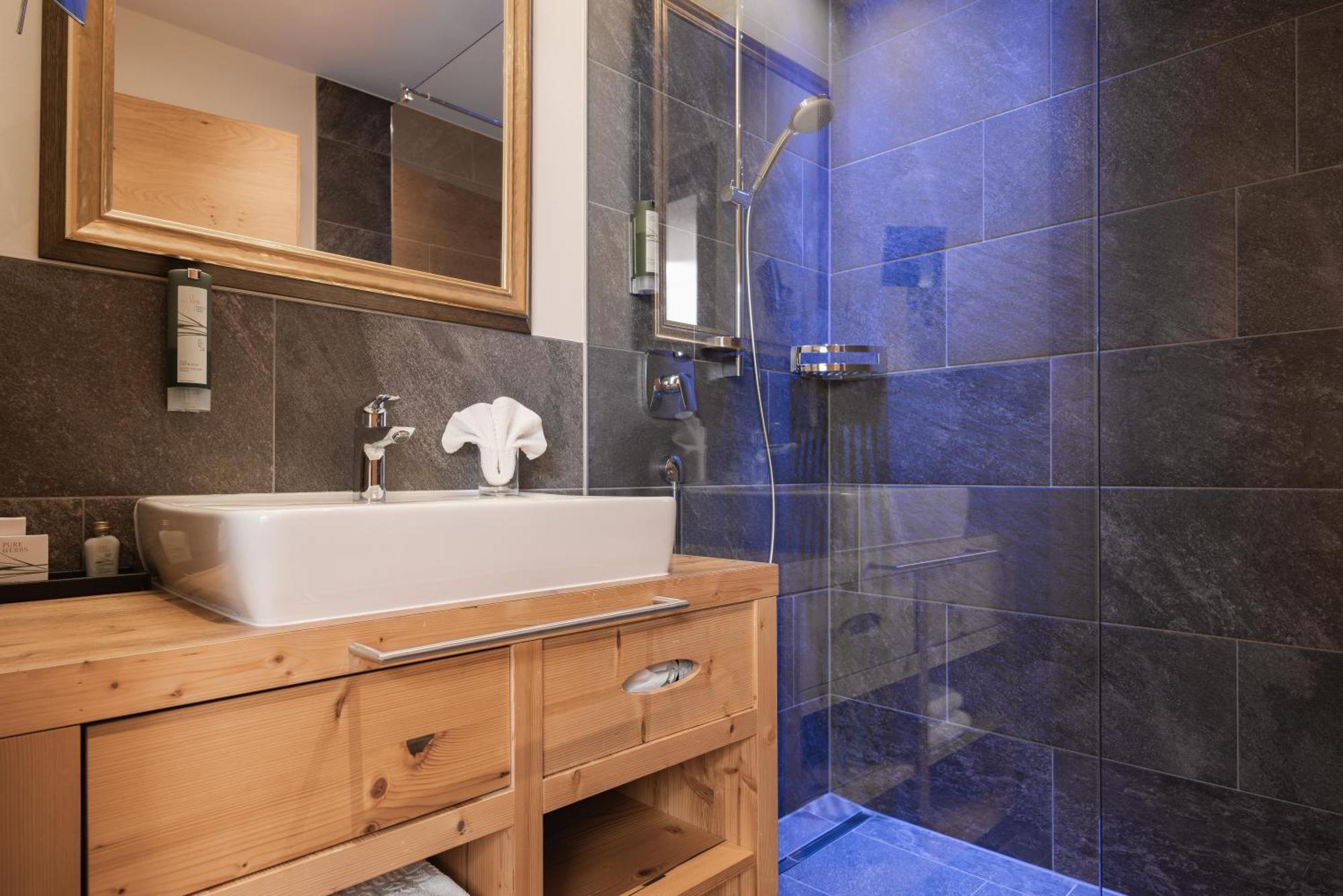 Hotel Bergblick 4 Sterne Superior Fiss Ngoại thất bức ảnh