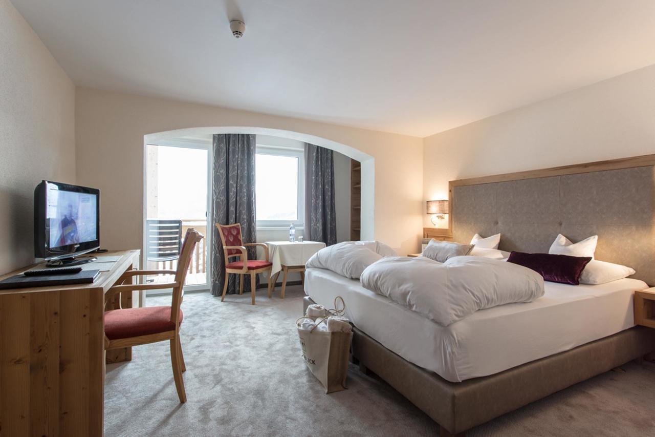 Hotel Bergblick 4 Sterne Superior Fiss Ngoại thất bức ảnh