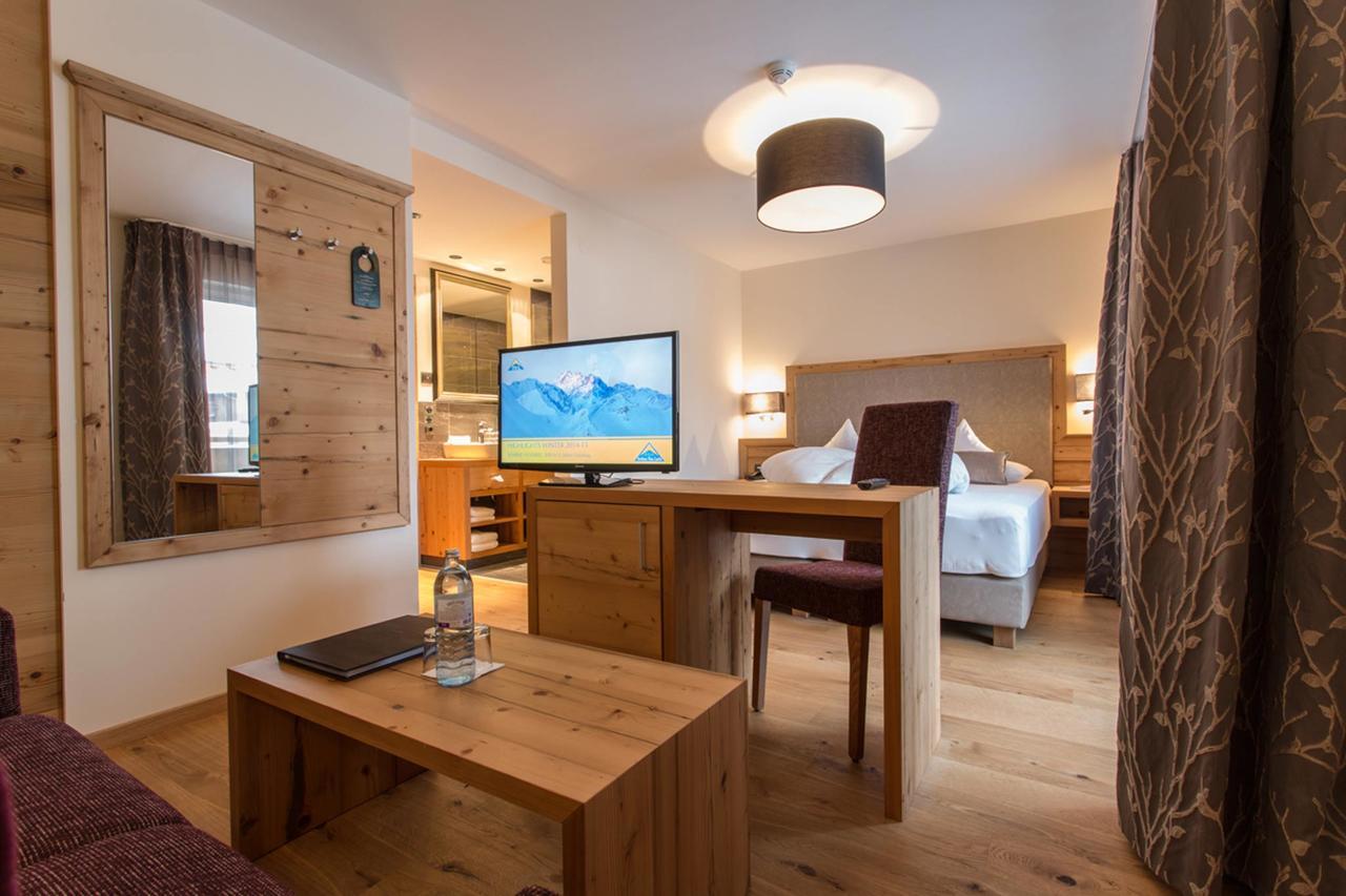 Hotel Bergblick 4 Sterne Superior Fiss Ngoại thất bức ảnh