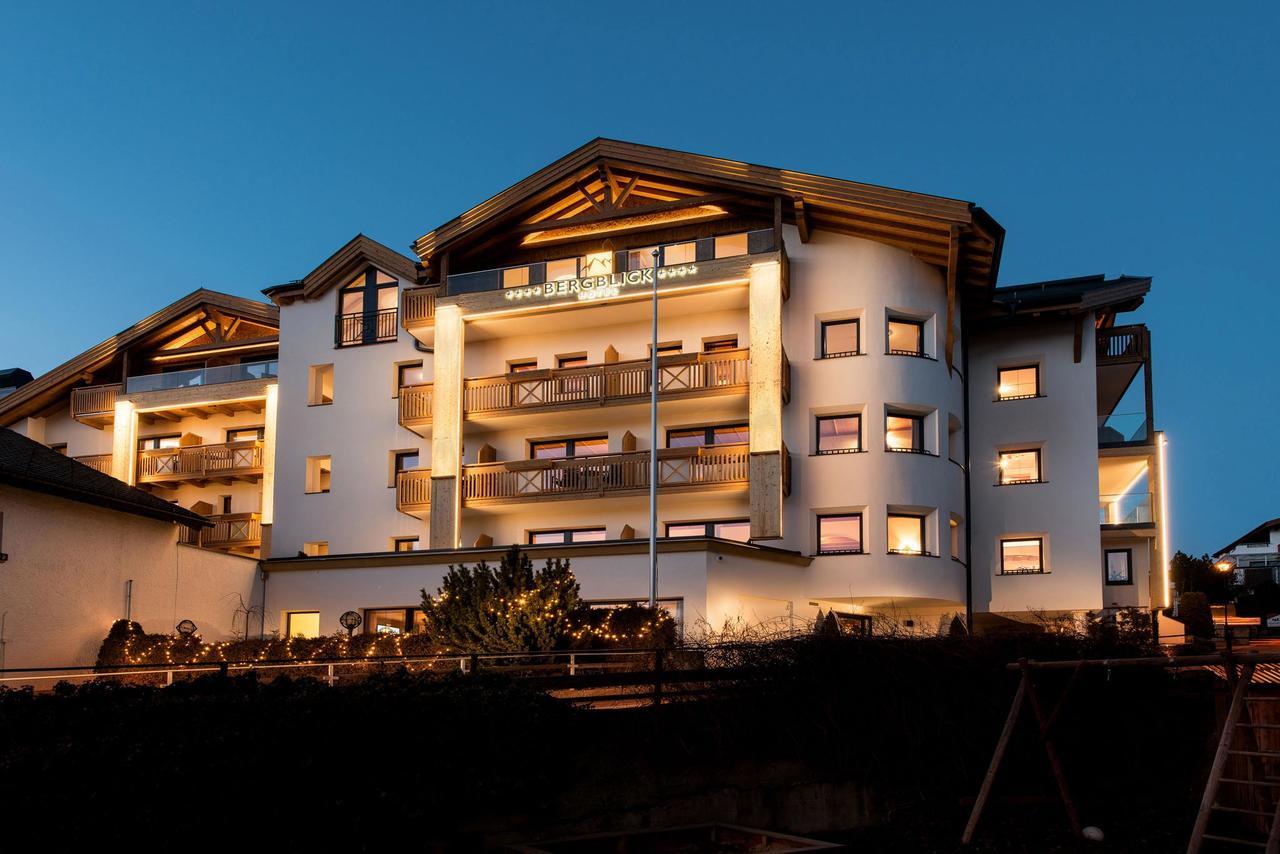 Hotel Bergblick 4 Sterne Superior Fiss Ngoại thất bức ảnh
