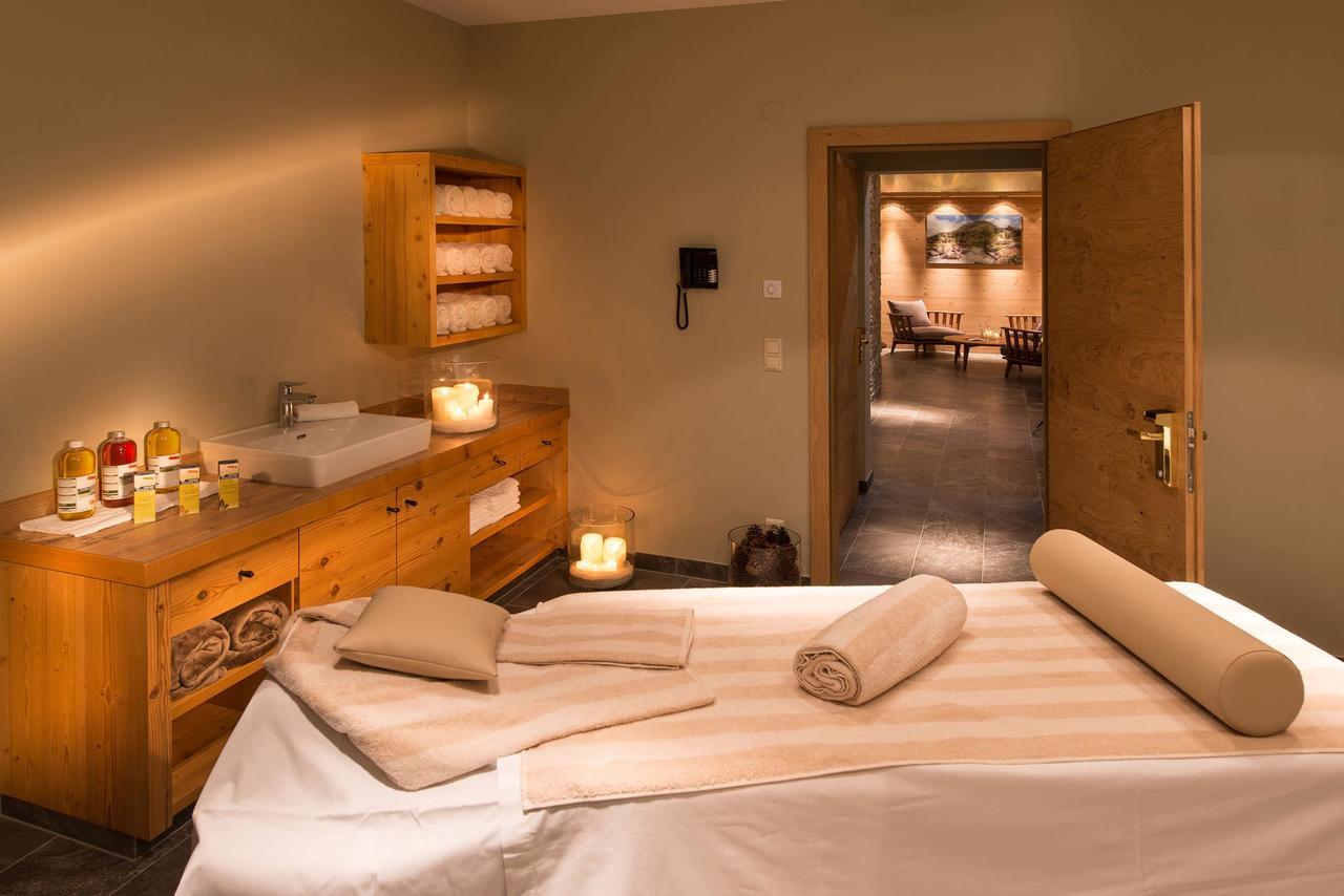 Hotel Bergblick 4 Sterne Superior Fiss Ngoại thất bức ảnh