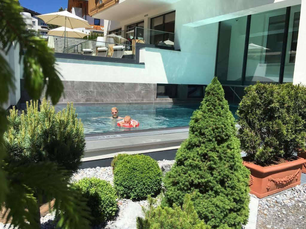 Hotel Bergblick 4 Sterne Superior Fiss Ngoại thất bức ảnh